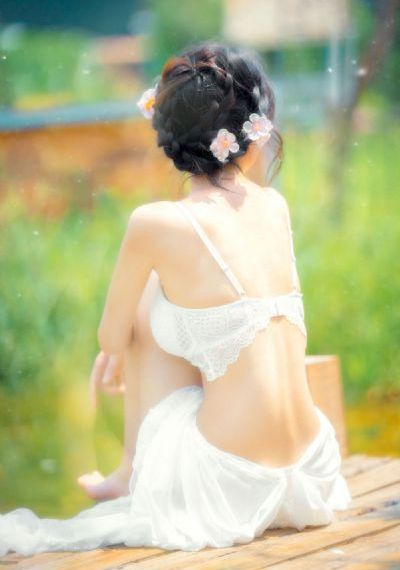 欧美大奶女_剧情片高清完整版